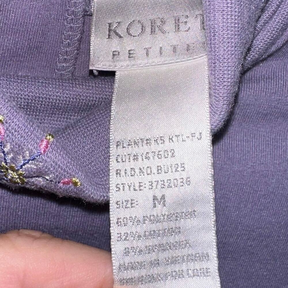 Koret Petites Lavender Embroidered Mock Neck Top Women's Medium - Picture 5 of 6